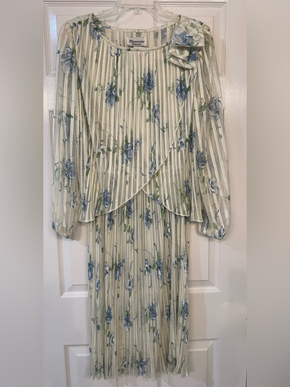 Vintage Floral Pleated Chiffon Long Sleeve Midi Dress